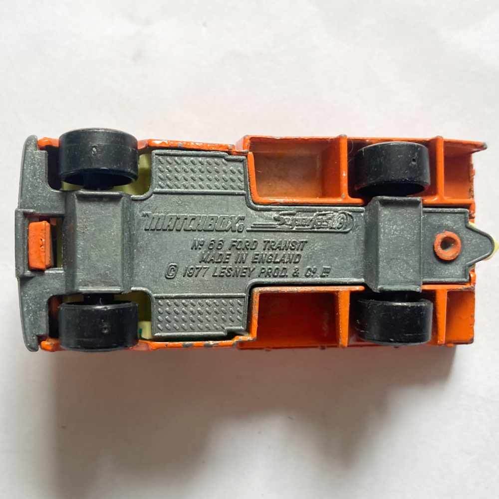 Matchbox | Superfast No 66 Ford Transit orange - ohne Verpackung