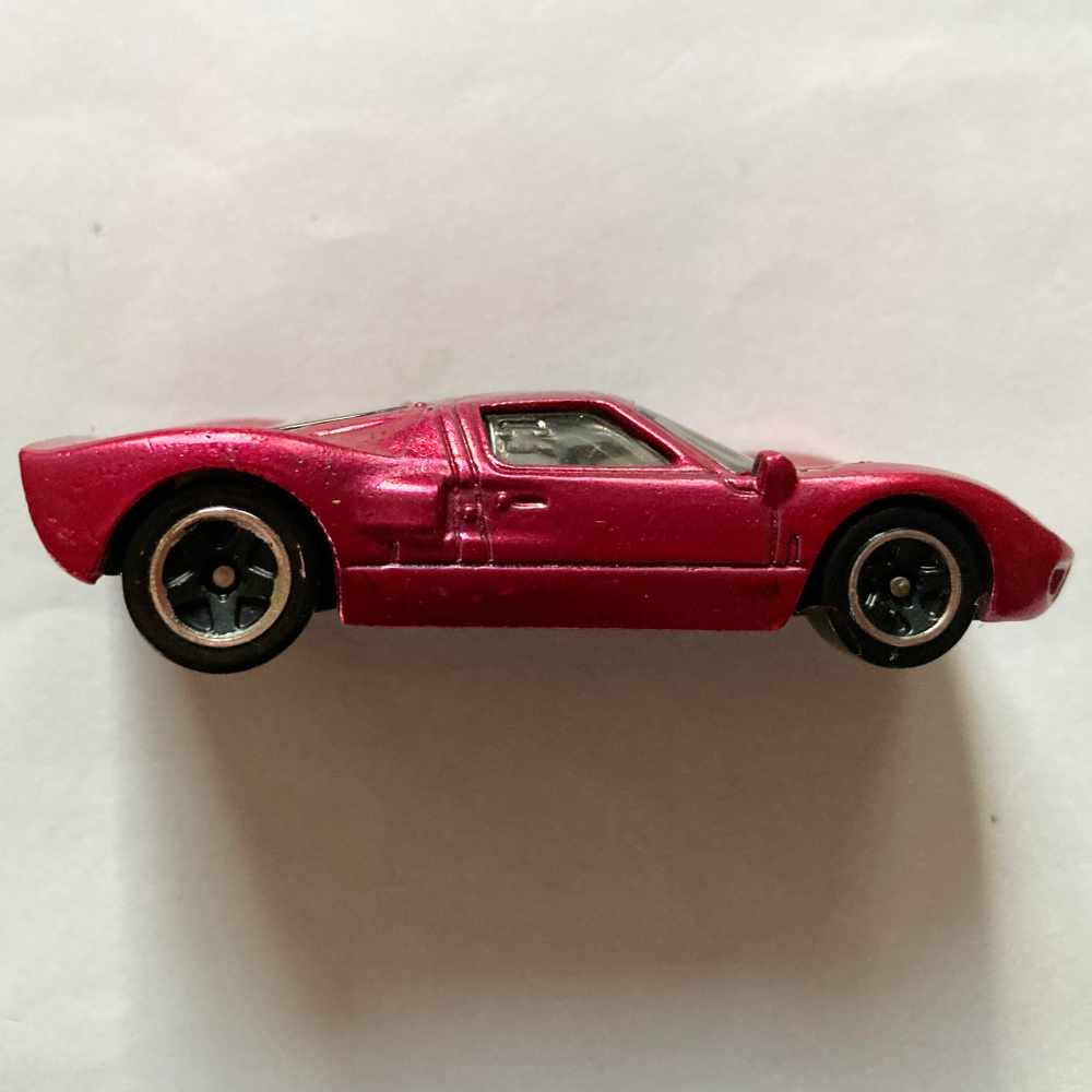 Hot Wheels | Ford GT-40 spectraflame pink Custom Modell