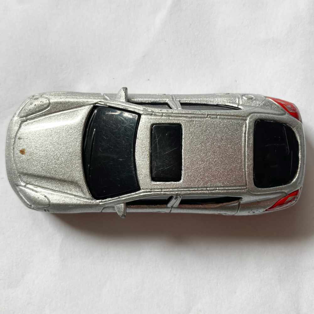 Maisto | Porsche Panamera Turbo silber - ohne Verpackung