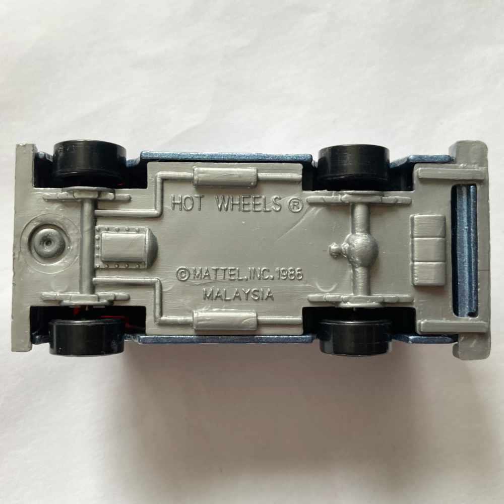 Hot Wheels | Combat Ambulance Metalflake Blue-Gray 2006 - ohne Verpackung