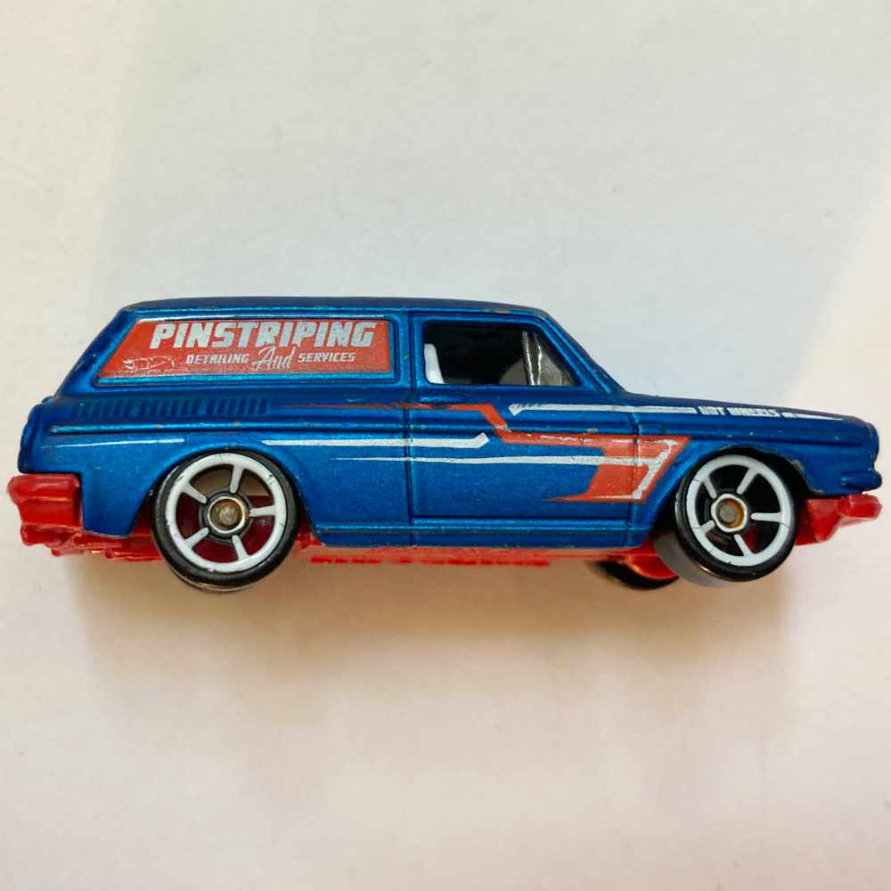 Hot Wheels | Custom '69 Volkswagen Squareback matt blue - without packaging