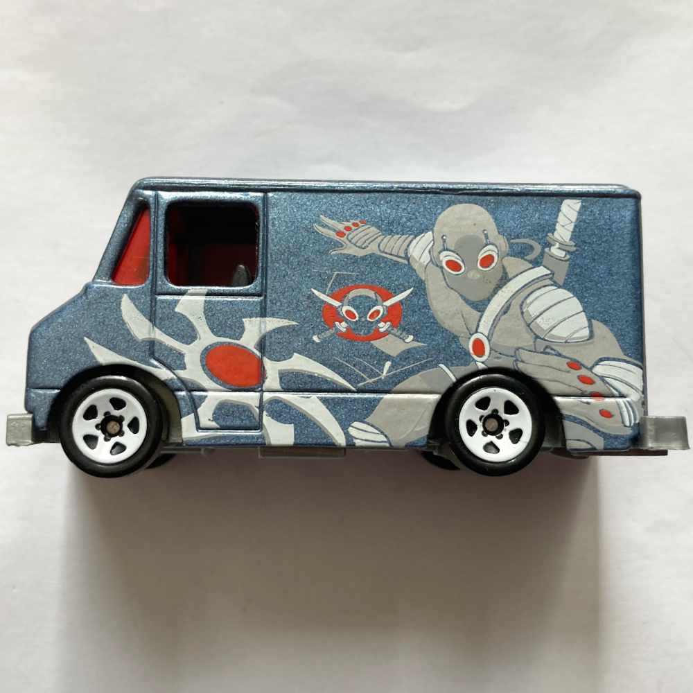 Hot Wheels | Combat Ambulance Metalflake Blue-Gray 2006 - ohne Verpackung