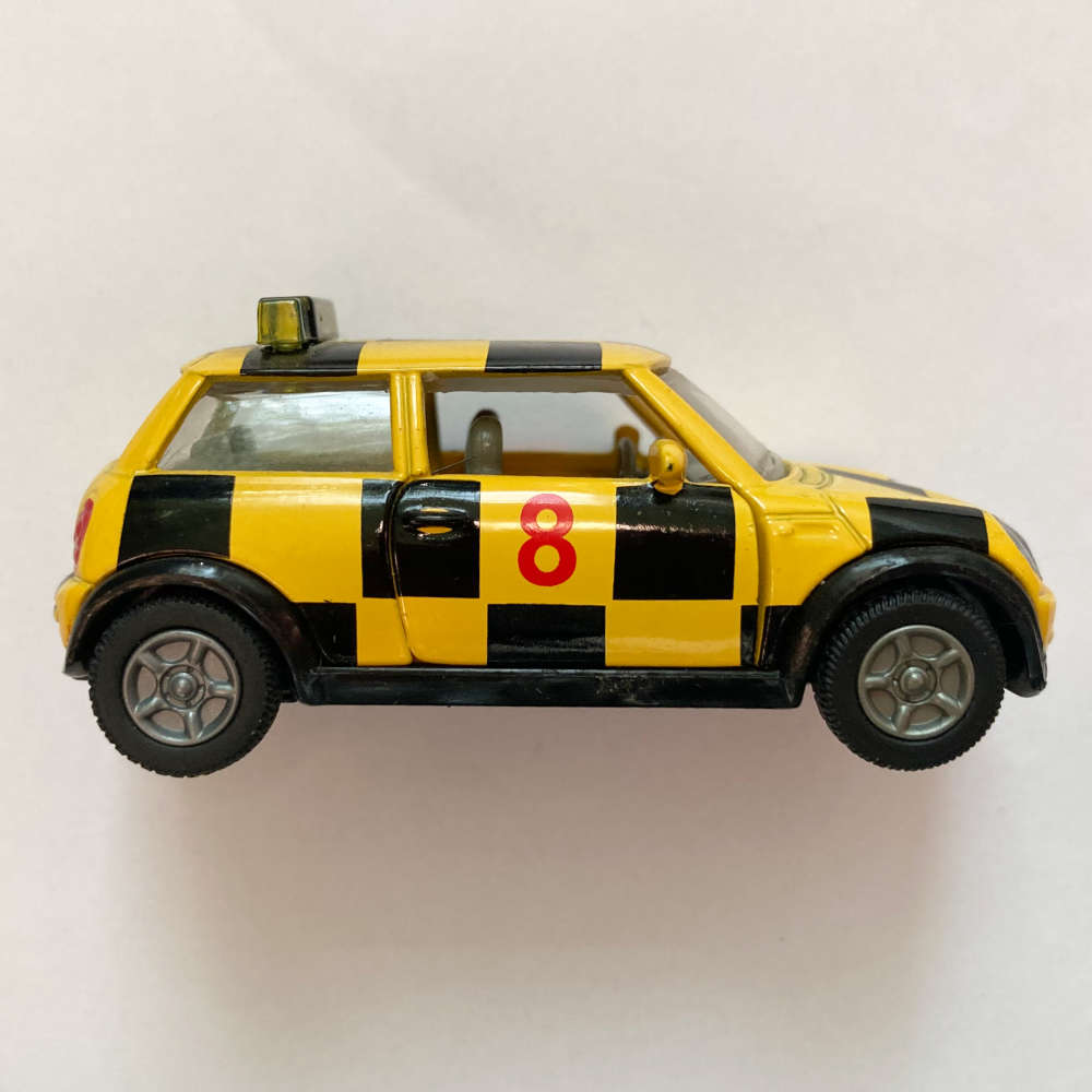 Siku | 1315 MINI Cooper FOLLOW ME gelb/schwarz kariert