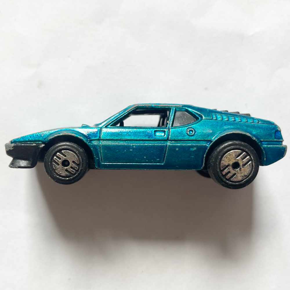 Hot Wheels | 1984 Ultra Hots BMW M1 Wind Splitter Metalflake Blue - ohne Verpackung