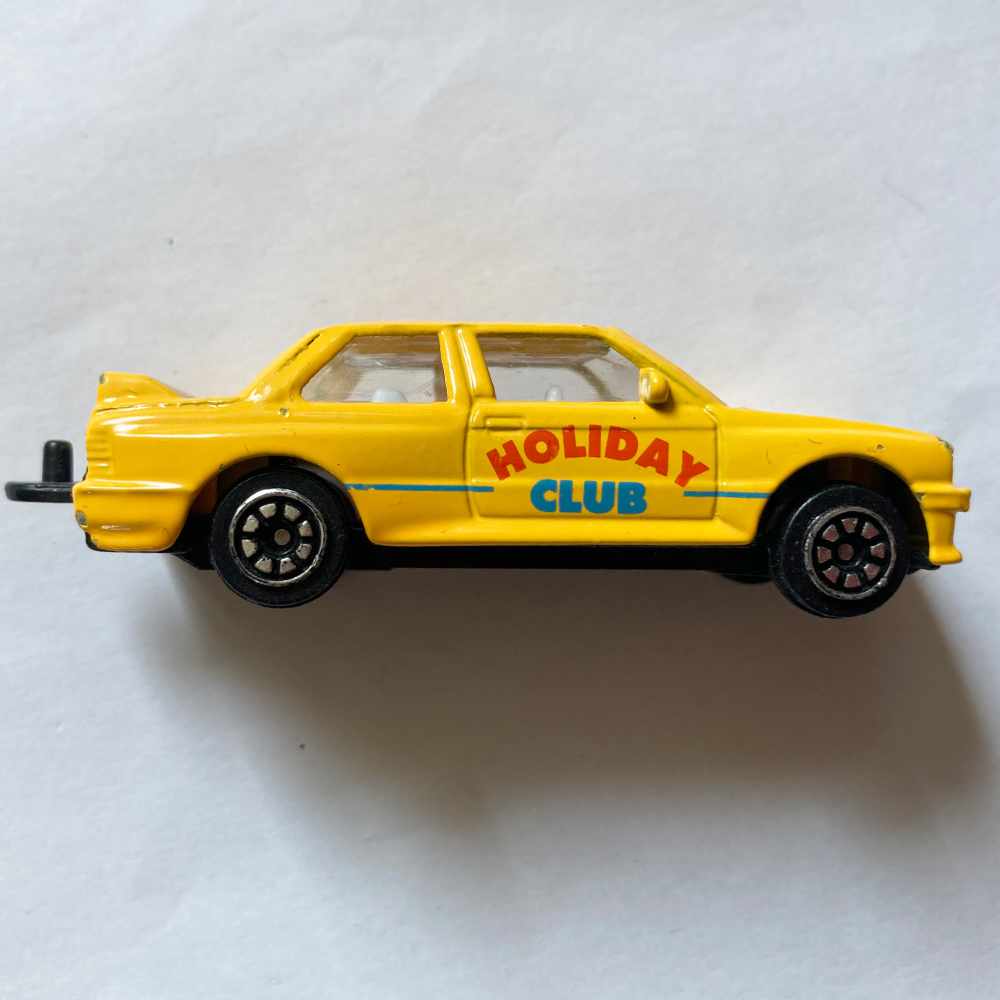 China | BMW HOLIDAY CLUB gelb - ohne Verpackung
