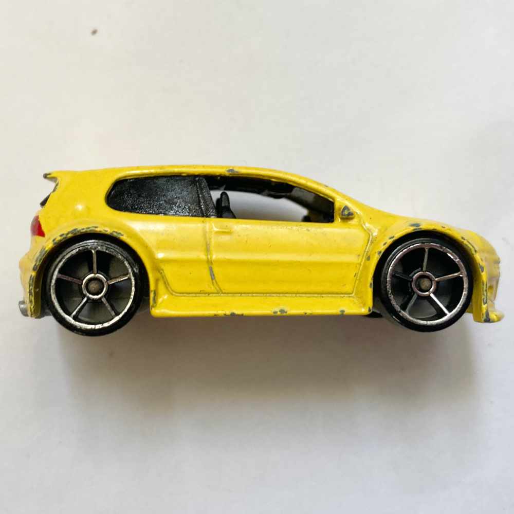 Hot Wheels | Volkswagen Golf GTI gelb - ohne Verpackung