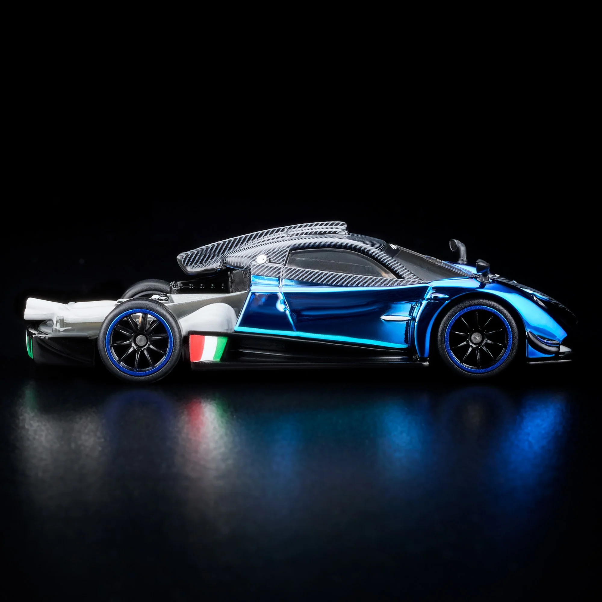 Hot Wheels | 2024 Hot Wheels Collectors RLC Exclusive 2021 Pagani Huayra R Spectraflame indigo blue