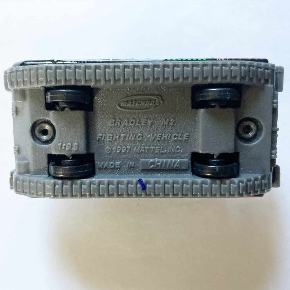 Matchbox | M2 Bradley Tank grün/schwarz 2003 - ohne Verpackung