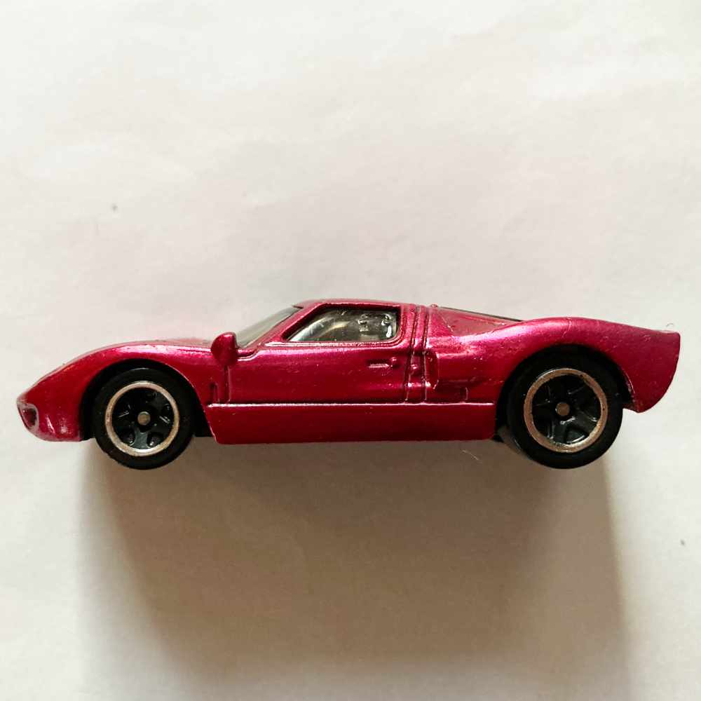 Hot Wheels | Ford GT-40 spectraflame pink Custom Modell