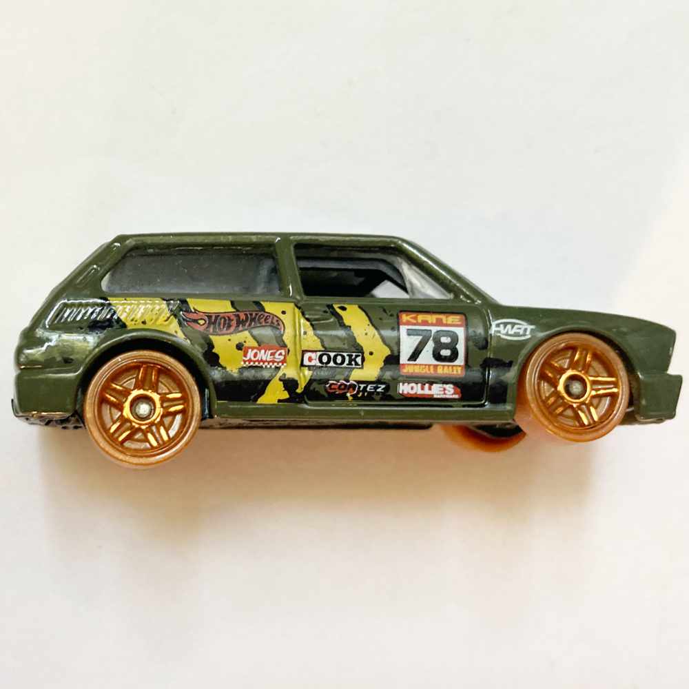 Hot Wheels | Volkswagen Brasilia Dark Olive Green - ohne Verpackung