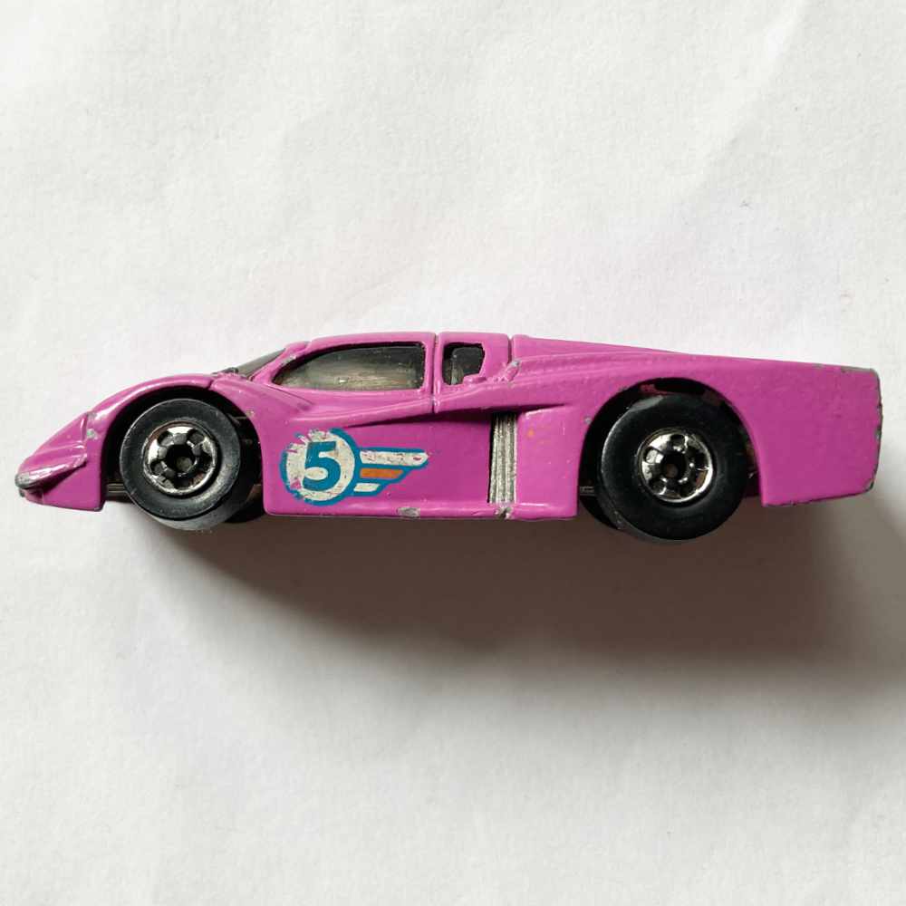 Hot Wheels | Blackwall GR Racer violett / Spoiler fehlt - ohne Verpackung