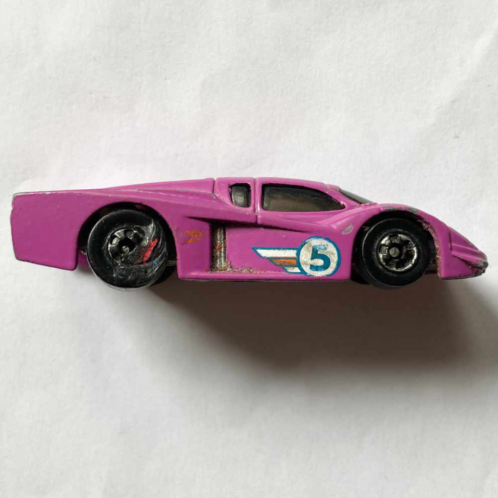 Hot Wheels | Blackwall GR Racer violett / Spoiler fehlt - ohne Verpackung