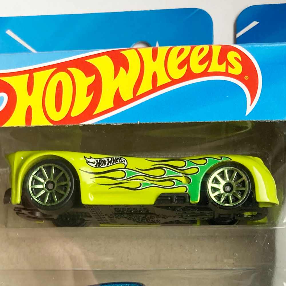 Hot Wheels | 3-Pack: Monoposto Yellow Green, '71 Porsche 911 Metalflake Blue, Ratical Racer Dark Grey