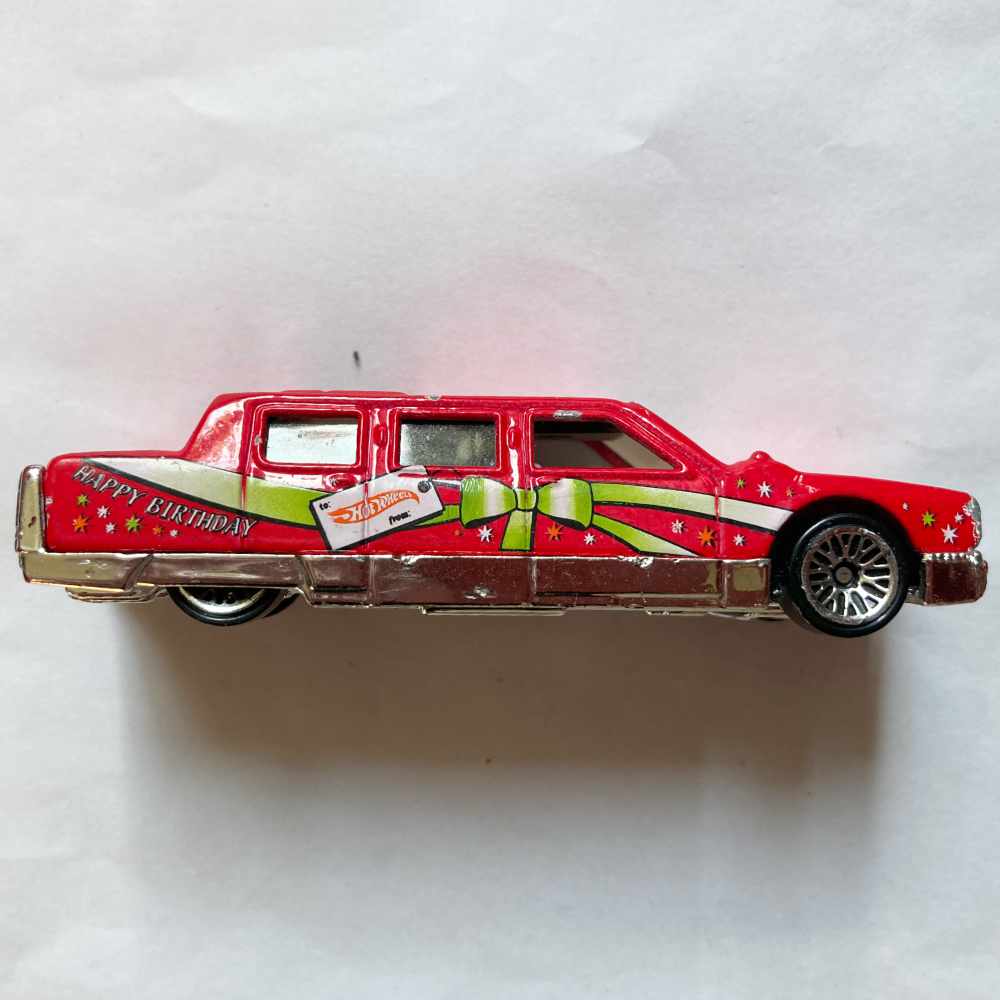 Hot Wheels | Limozeen rot HAPPY BIRTHDAY 2001 - ohne Verpackung