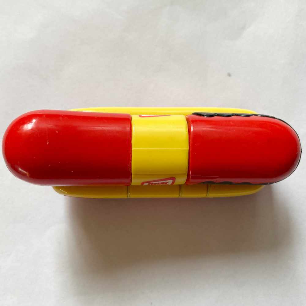 Hot Wheels | Oscar Mayer Wienermobile rot/gelb 2006 - ohne Verpackung