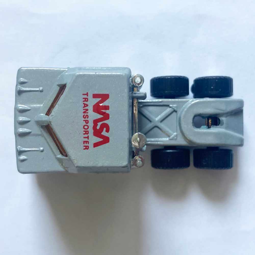 Matchbox | Kenworth Zugmaschine NASA graumetallic - ohne Verpackung