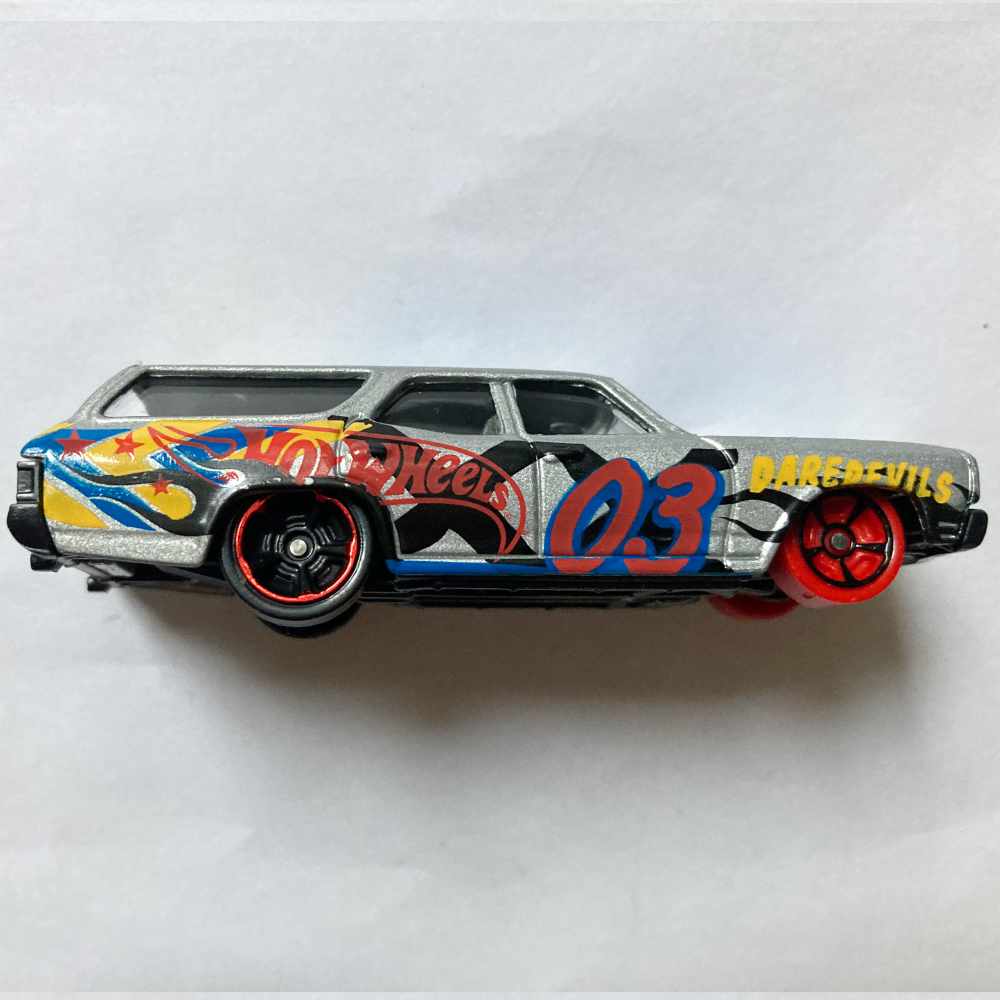Hot Wheels | '70 Chevelle SS Wagon #03 HW Dareddevils silber - ohne Verpackung