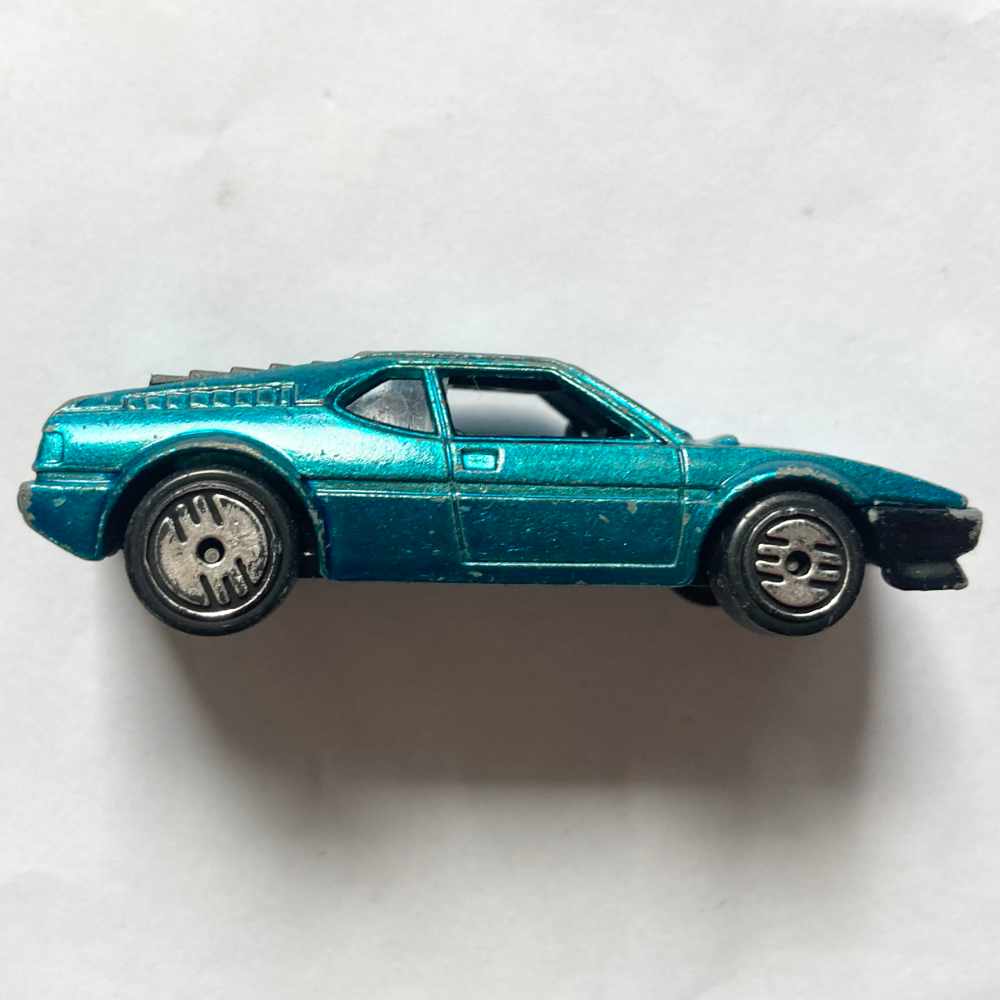 Hot Wheels | 1984 Ultra Hots BMW M1 Wind Splitter Metalflake Blue - ohne Verpackung