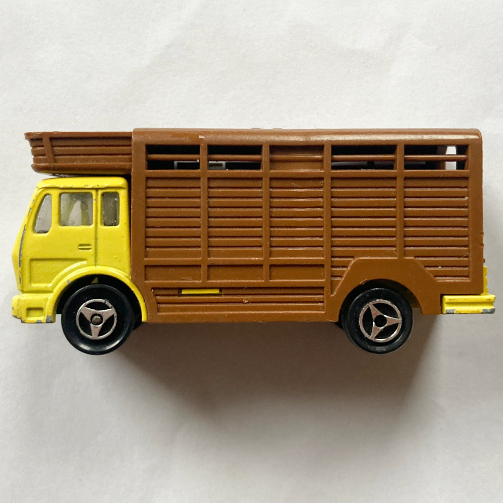 Majorette | No 254 Mercedes Pferdetransporter gelb/braun - ohne Verpackung