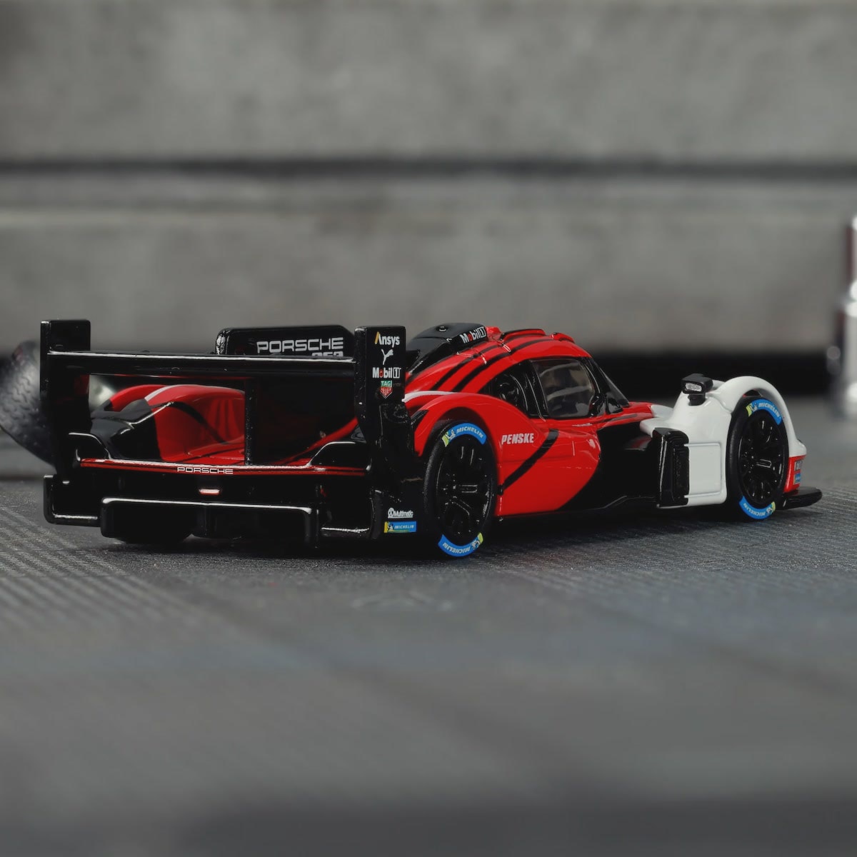 Hot Wheels | Elite 64 Porsche 963 red/black/white