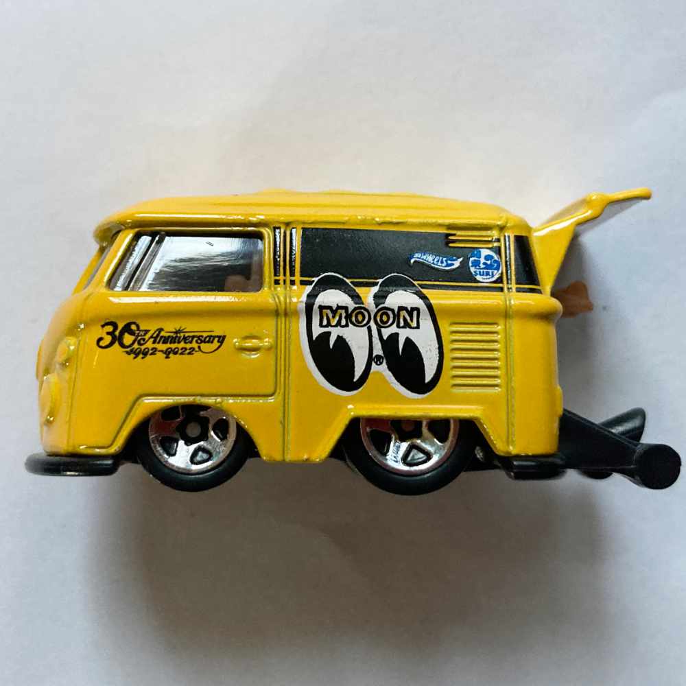 Hot Wheels | Kool Kombi MOON EYES gelb - ohne Verpackung