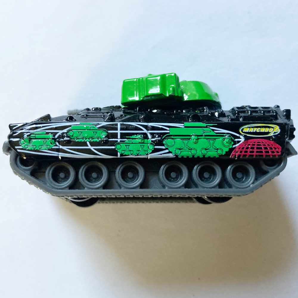 Matchbox | M2 Bradley Tank grün/schwarz 2003 - ohne Verpackung